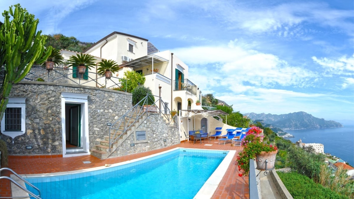 Villa With Stunning Sea View and private pool