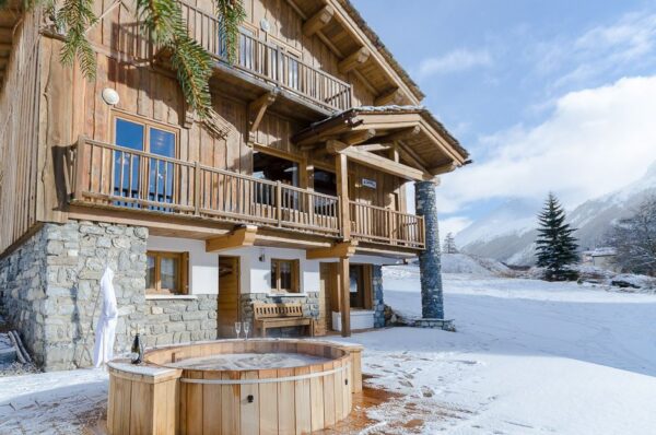 Luxury Chalet Jack With Jacuzzi In  Le Joseray, Val-d’Isère