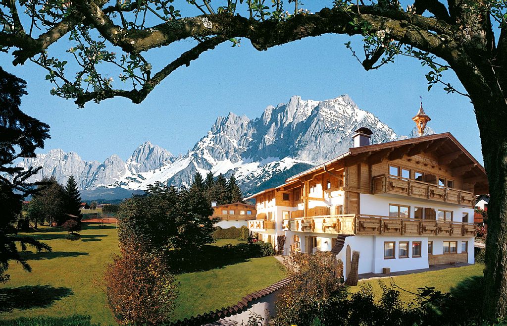 Exclusive-Luxury-Chalet-Villa