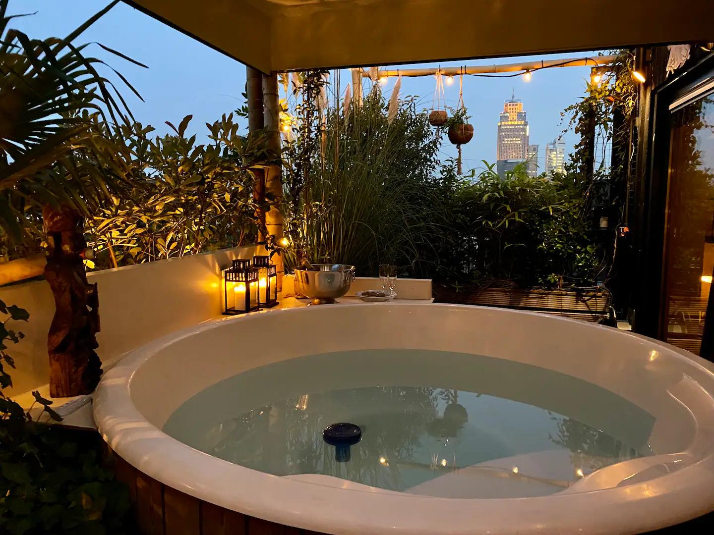 Luxury Apartment with private hot tub