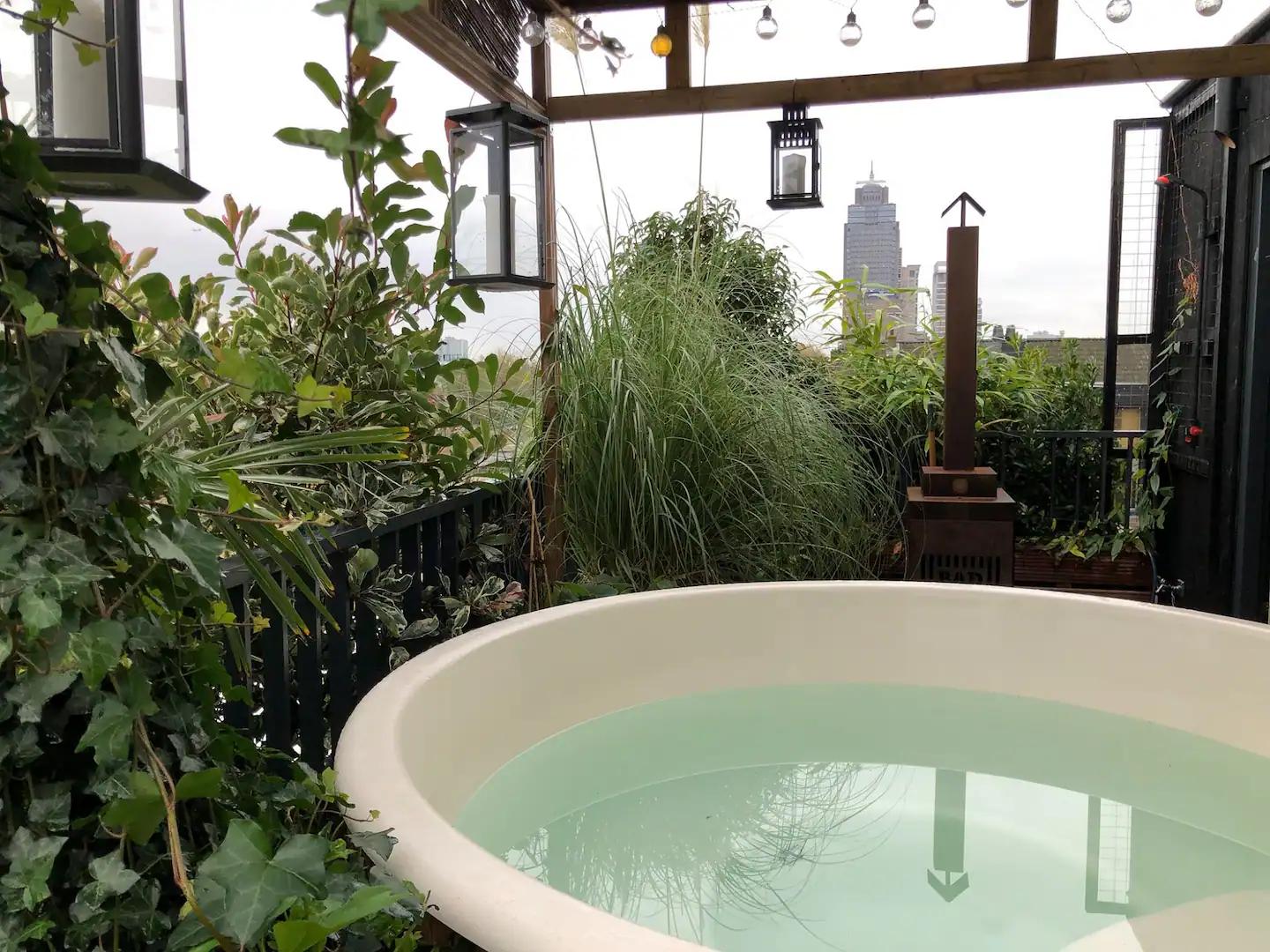 Luxury Apartment with private hot tub