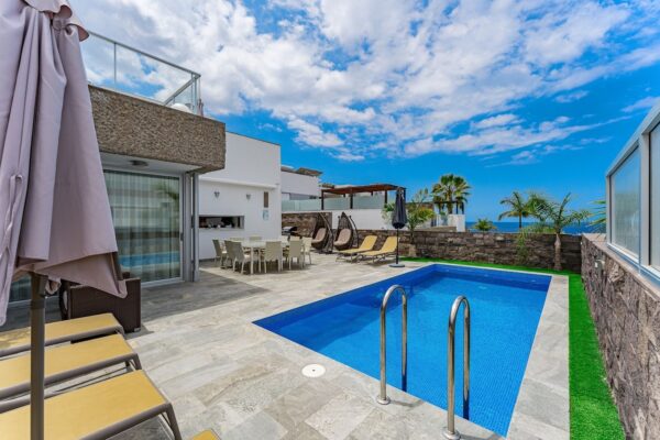 Stunning Villa with Pool