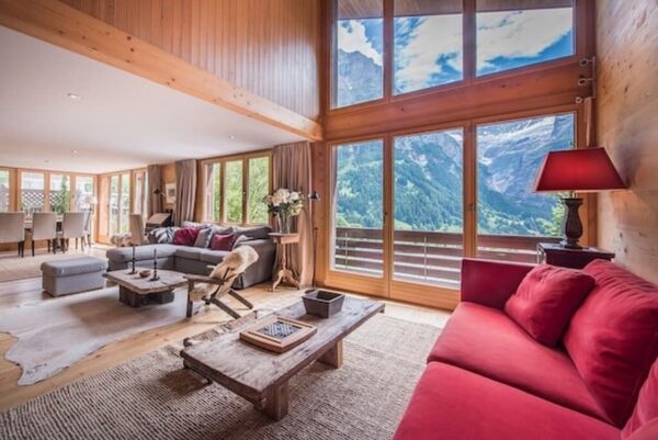 Chalet with garden and amazing mountain views