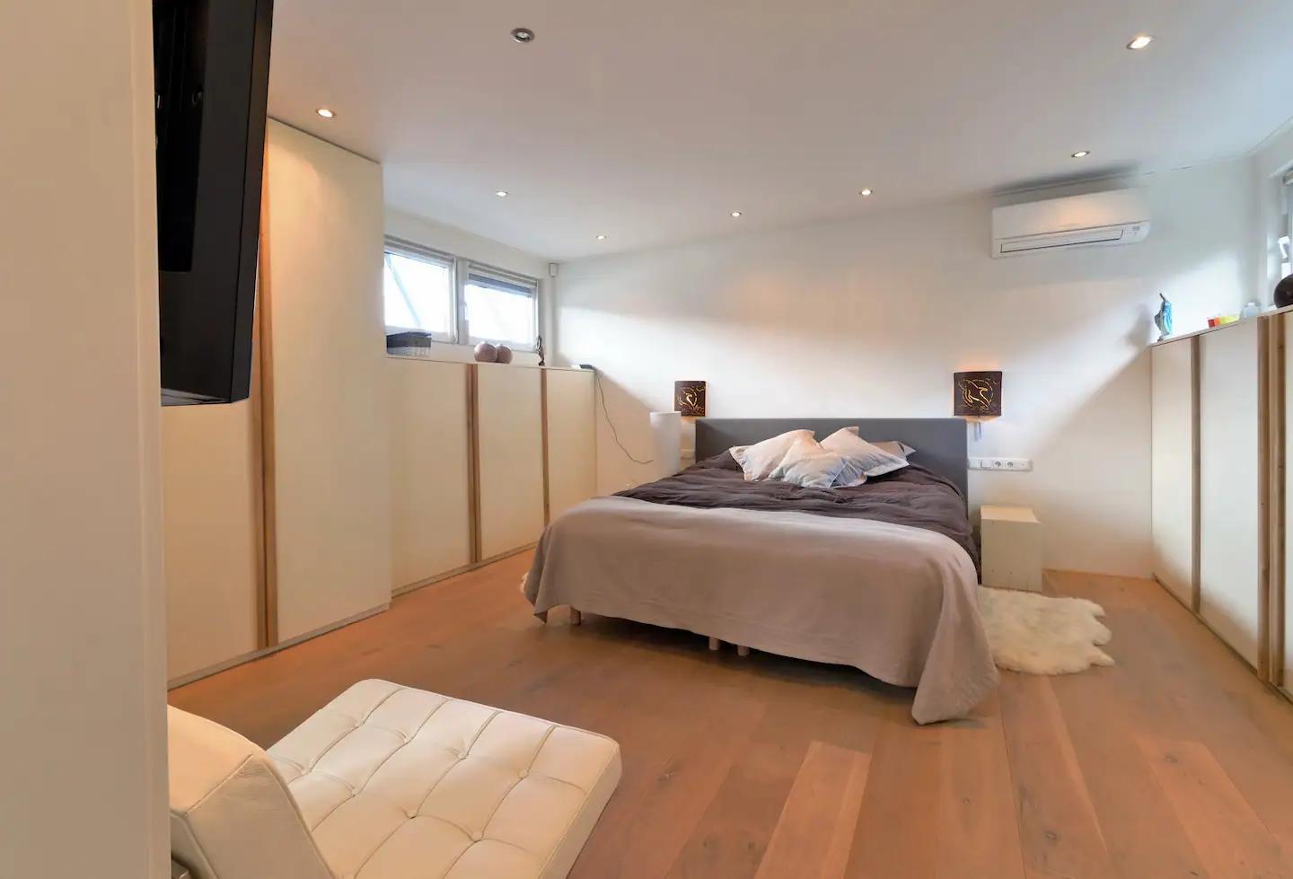 My Amsterdam Houseboat