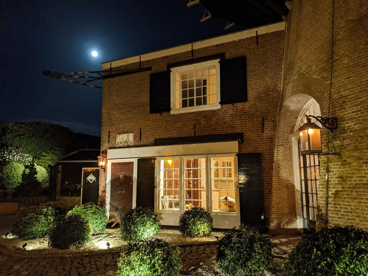 Royal Molen at the waterfront