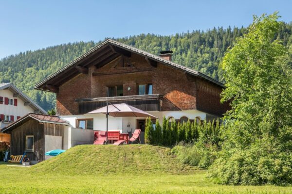 Villa Leonardo with mountain views